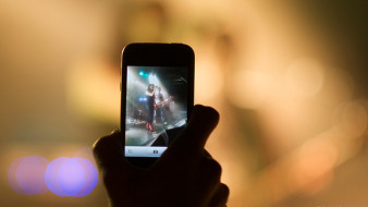 LIVE MUSIC IS DEAD ::: Revolution won&rsquo;t be on (mini) screen